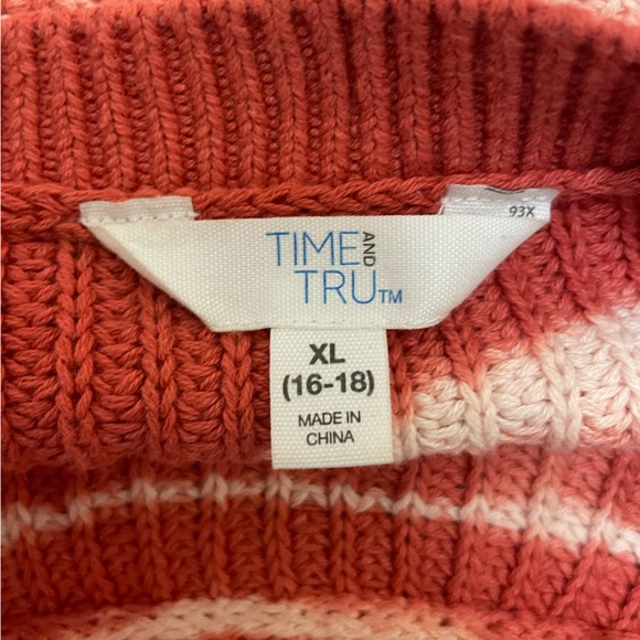 Red and white tie-dye time and tru sweater extra large - Picture 3 of 3